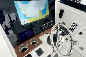 Photo 4958910 for 2025 Southport 33 DC  