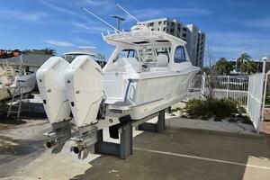 Photo 4983293 for 2025 Southport 33 DC  