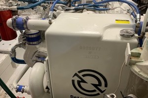 Broward 102 - Andiamo - Engine Room