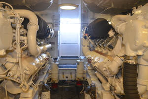 Viking 48 - Fins Up -engine room