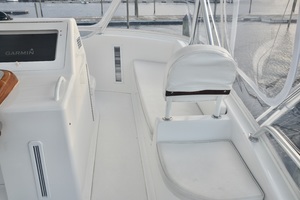 Viking 48 - Fins Up-flybridge seating -