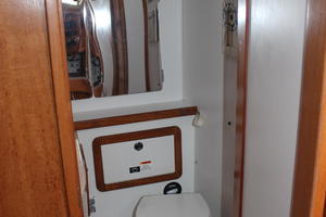 Dealership Sales 42ft Catalina Yacht For Sale