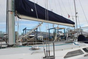 Dealership Sales 42ft Catalina Yacht For Sale
