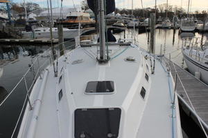 Dealership Sales 42ft Catalina Yacht For Sale