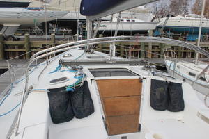Dealership Sales 42ft Catalina Yacht For Sale