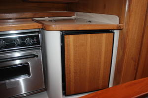 Dealership Sales 42ft Catalina Yacht For Sale