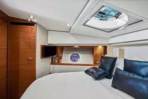 2018 Tiara Yachts 39 Coupe thumbnail 29