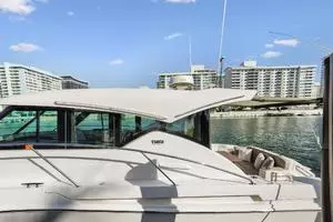 2018 Tiara Yachts 39 Coupe thumbnail 12