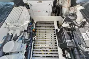 2018 Tiara Yachts 39 Coupe thumbnail 33