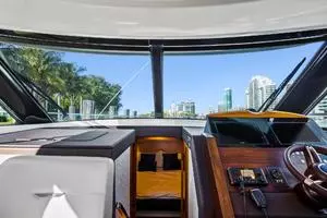 2018 Tiara Yachts 39 Coupe thumbnail 24