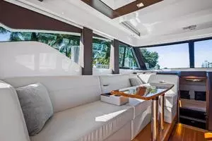 2018 Tiara Yachts 39 Coupe thumbnail 23