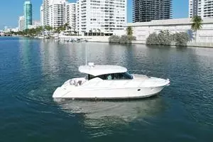 2018 Tiara Yachts 39 Coupe thumbnail 7