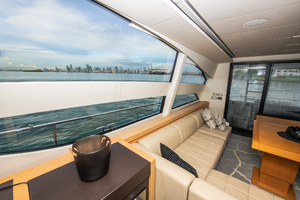 Pershing 82 Milagros - Salon