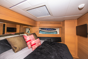 Pershing 82 Milagros - Stateroom