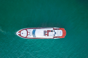 Pershing 82 Milagros - Exterior Profile