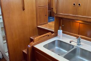 Photo 3186131 for 2000 Grand Banks 42 Motoryacht Blade Runner 