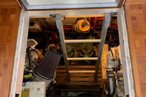 Photo 3186145 for 2000 Grand Banks 42 Motoryacht Blade Runner 