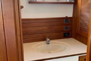 Photo 3186111 for 2000 Grand Banks 42 Motoryacht Blade Runner 