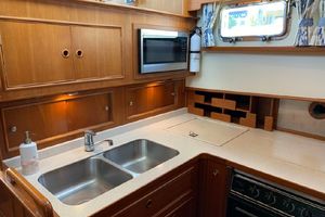 Photo 3186125 for 2000 Grand Banks 42 Motoryacht Blade Runner 