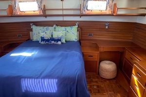 Photo 3186101 for 2000 Grand Banks 42 Motoryacht Blade Runner 