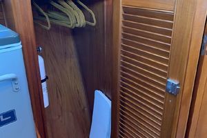 Photo 3186139 for 2000 Grand Banks 42 Motoryacht Blade Runner 