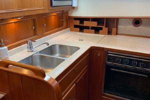 Photo 3186127 for 2000 Grand Banks 42 Motoryacht Blade Runner 