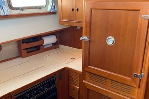 Photo 3186128 for 2000 Grand Banks 42 Motoryacht Blade Runner 