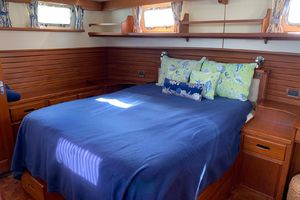 Photo 3186106 for 2000 Grand Banks 42 Motoryacht Blade Runner 