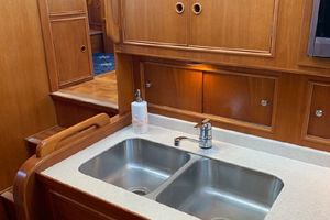 Photo 3186130 for 2000 Grand Banks 42 Motoryacht Blade Runner 