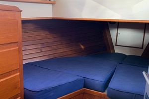 Photo 3186135 for 2000 Grand Banks 42 Motoryacht Blade Runner 