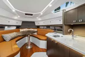 2021 Intrepid 438 Evolution thumbnail 28