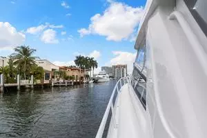 2021 Intrepid 438 Evolution thumbnail 19