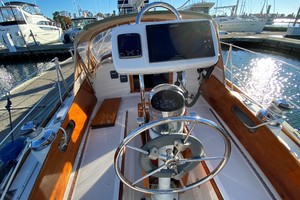 LITTLE STAR 35ft Hinckley Yacht For Sale