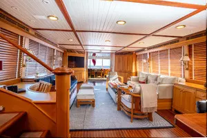1999 Palmer Johnson Motor Yacht thumbnail 5