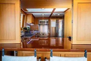 1999 Palmer Johnson Motor Yacht thumbnail 8