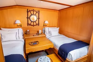 1999 Palmer Johnson Motor Yacht thumbnail 30