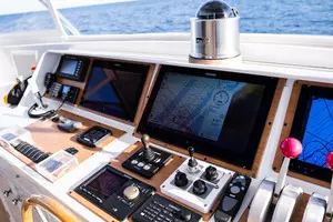 1999 Palmer Johnson Motor Yacht thumbnail 39