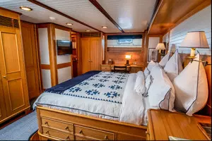 1999 Palmer Johnson Motor Yacht thumbnail 19