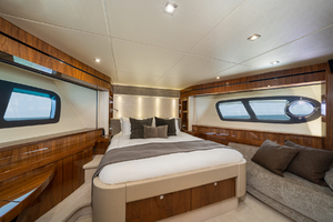 92FT (28.04M) SUNSEEKER