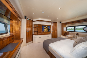 92FT (28.04M) SUNSEEKER
