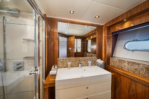 92FT (28.04M) SUNSEEKER