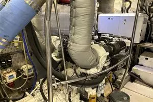 2002 President 100 Motor Yacht thumbnail 32