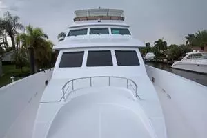 2002 President 100 Motor Yacht thumbnail 25