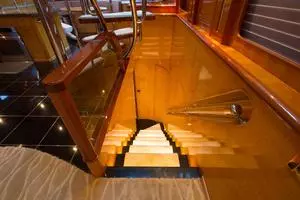 2002 President 100 Motor Yacht thumbnail 16