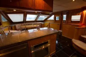 2002 President 100 Motor Yacht thumbnail 14
