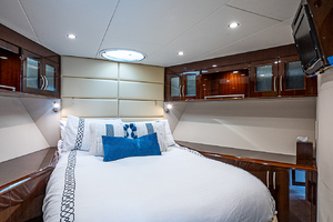 Lazzara 78 - North South Latitude - interior