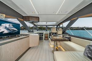 Azimut 60 - Why Knot - Salon