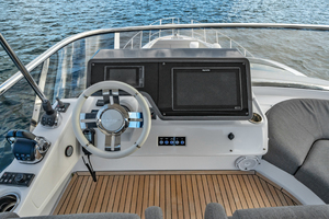 Azimut 60 - Why Knot - Flybridge Helm