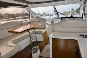 Cruisers Yachts J-Mar IV Bridgedeck