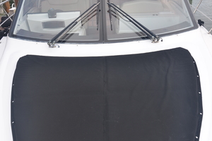 Cruisers Yachts J-Mar IV Bow